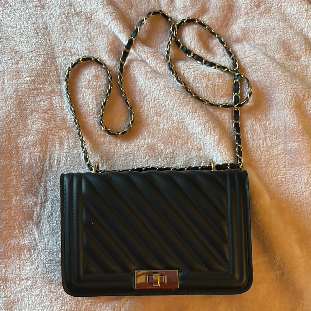 Black Quilted Crossbody Bag with Chain Strap